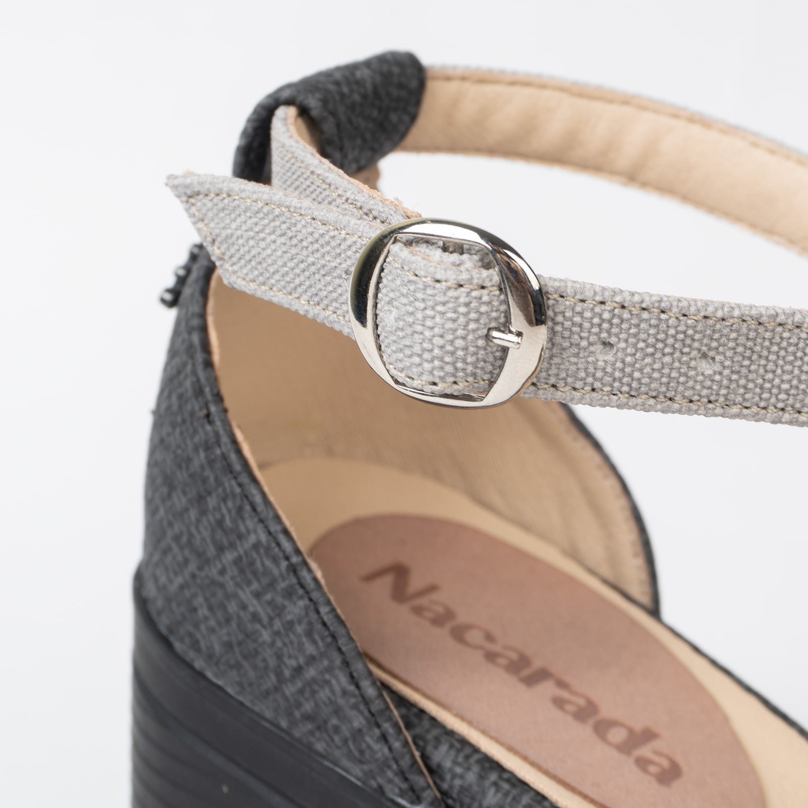 Tacón Cuadrado Negro