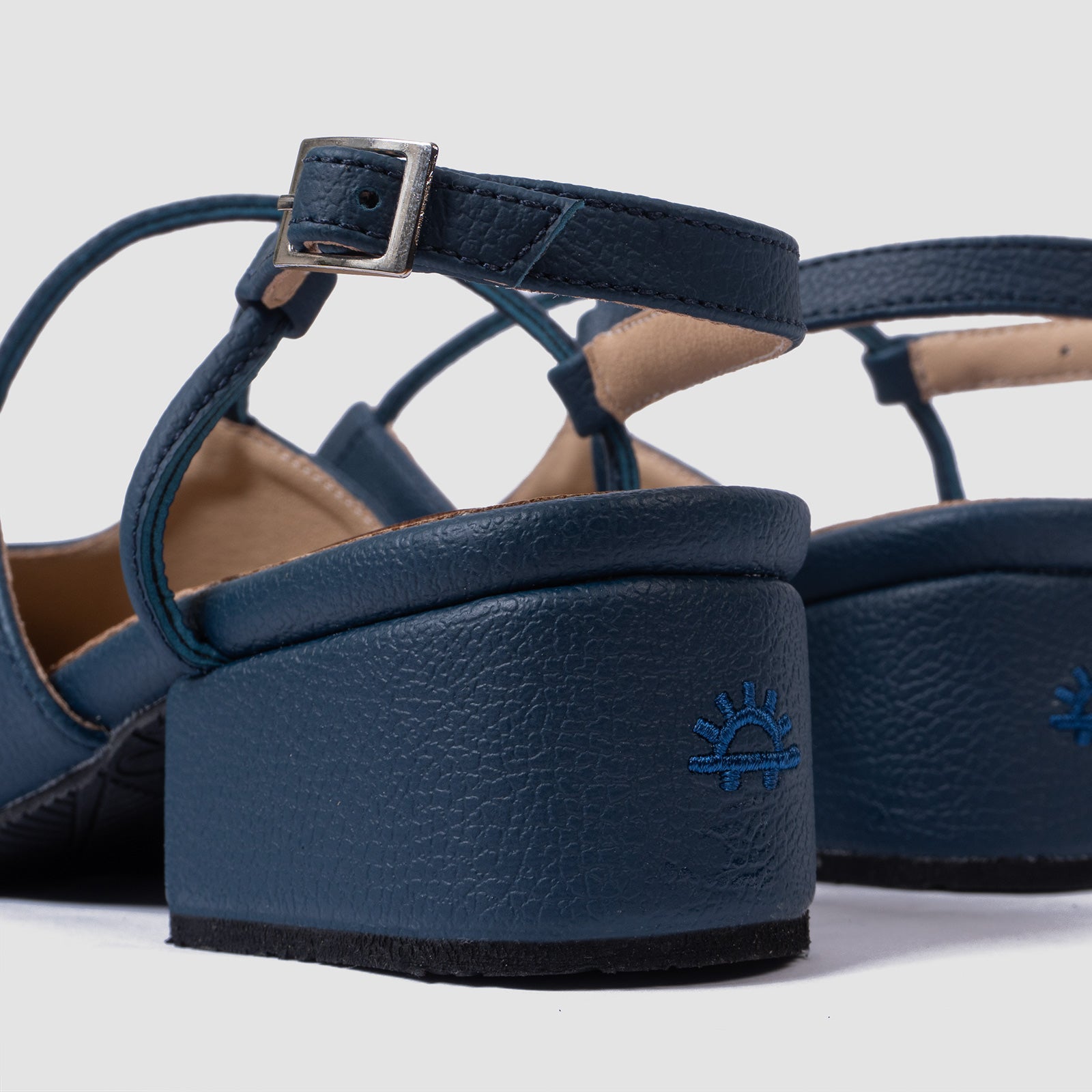 Espinela Azul