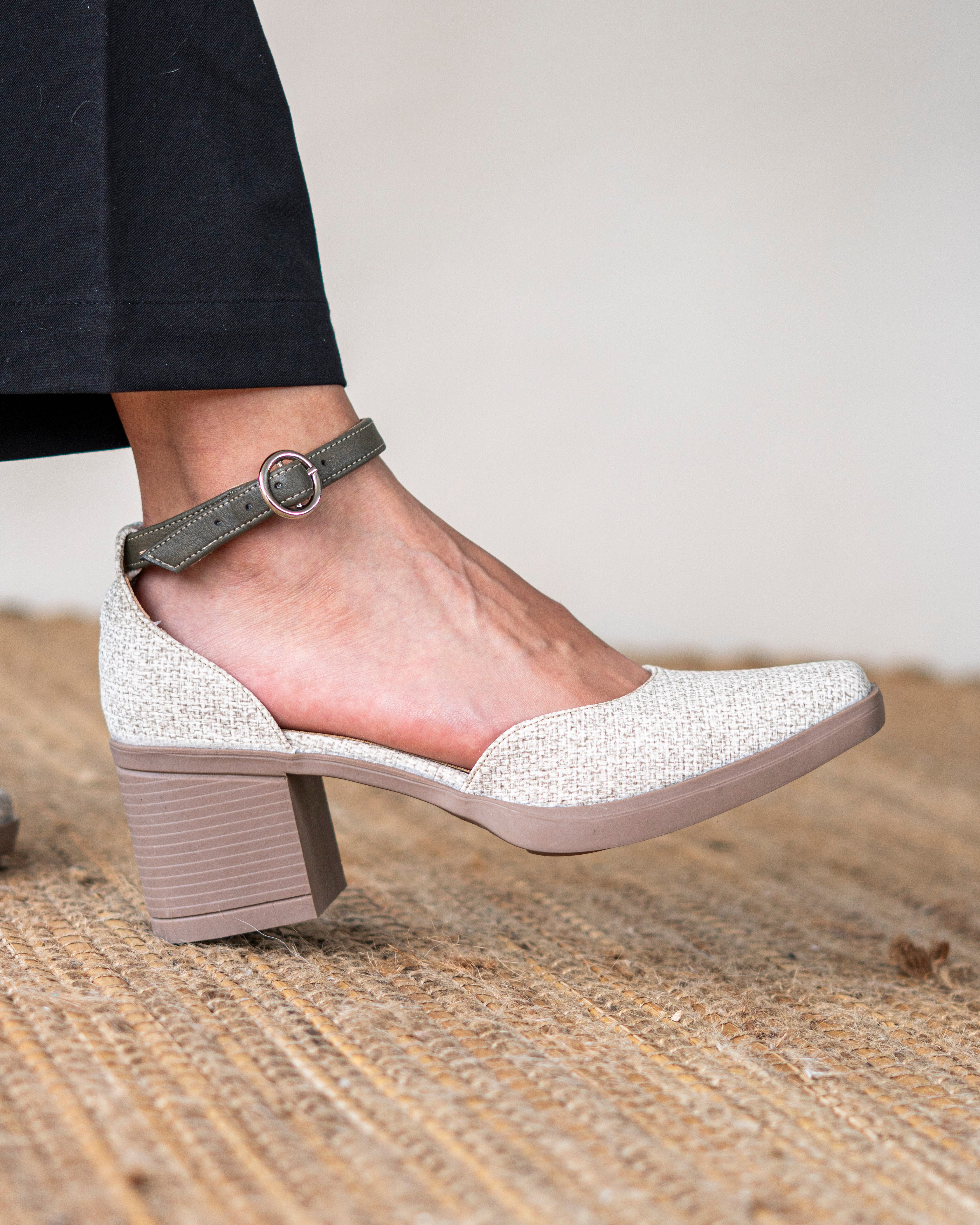 Tacón Cuadrado Beige